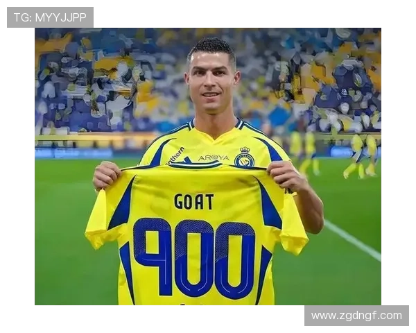 很硬的足球明星究竟是谁他在球场上的表现如何引发了怎样的关注与讨论